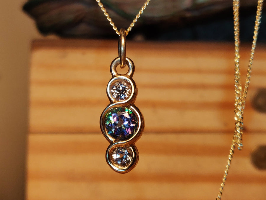 Glacadh Necklace - 9K Yellow Gold with White Topaz and Mystic Topaz