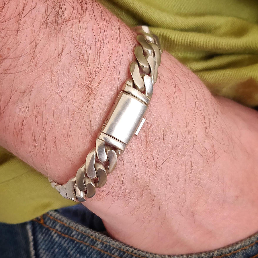 Cuban Bracelet with Buckle fixture being worn