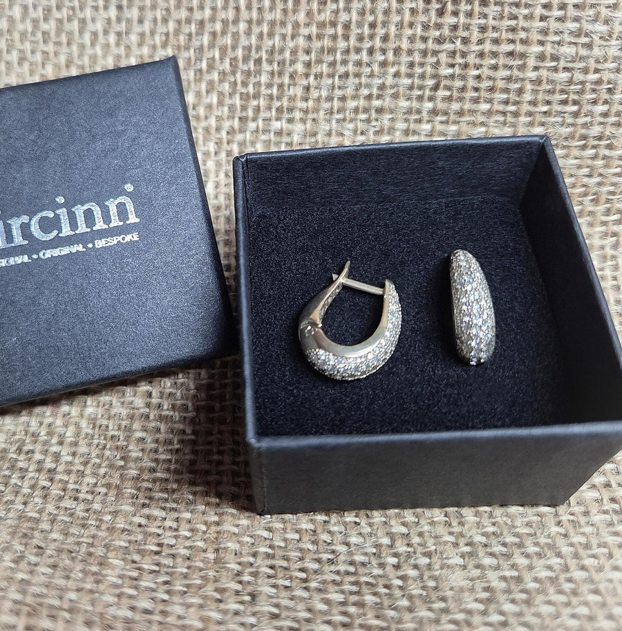 18k yellow gold and diamond earrings in a gift box